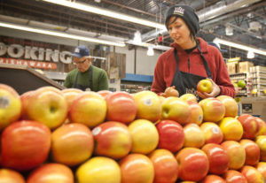 Supermarket Apples